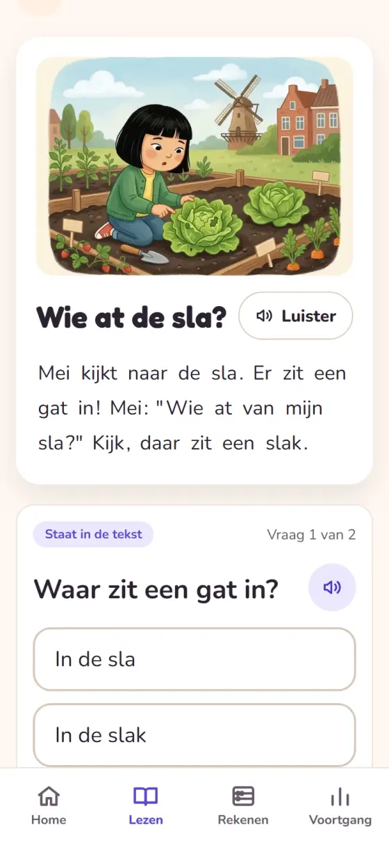 Een tekst van Begrijpend lezen op Niveau 2: een tekening van een meisje bij de sla in een moestuin, de titel Wie at de sla? met een knop Luister, vier korte zinnen, en daaronder de vraag Waar zit een gat in? met antwoorden om uit te kiezen.